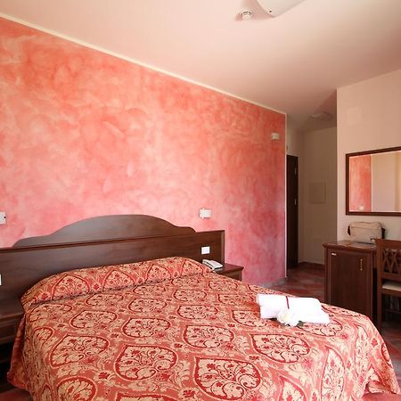 Country House Il Ponte Alba Adriatica Luaran gambar