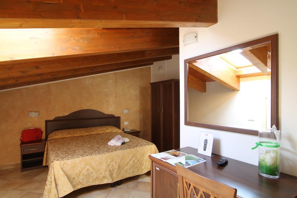 Country House Il Ponte Alba Adriatica Luaran gambar
