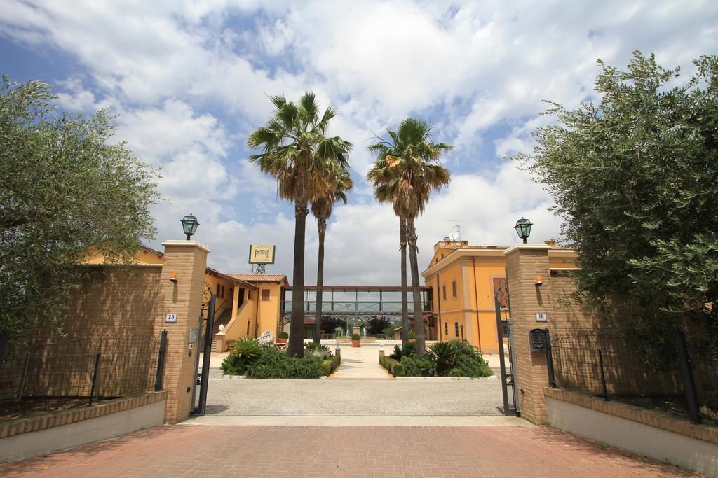Country House Il Ponte Alba Adriatica Luaran gambar
