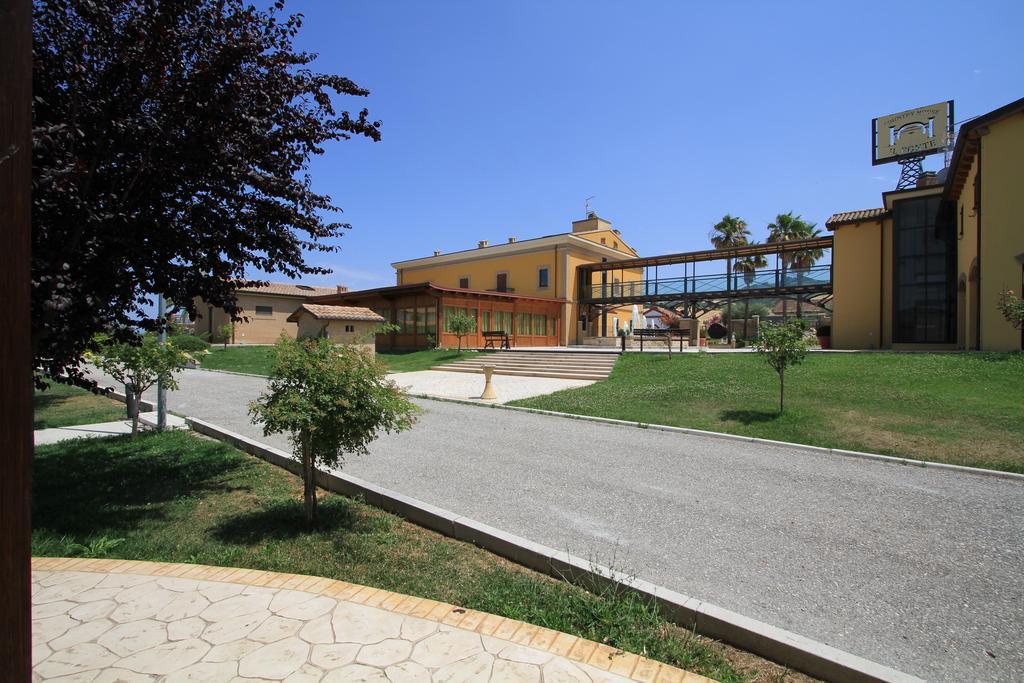 Country House Il Ponte Alba Adriatica Luaran gambar