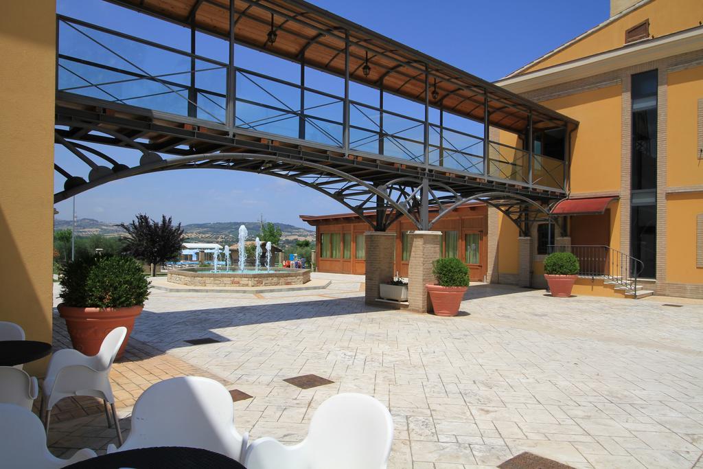Country House Il Ponte Alba Adriatica Luaran gambar